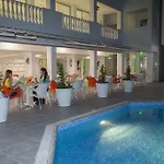 普林斯萨维拉公寓式酒店 3*