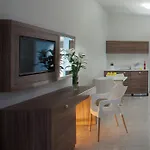 普林斯萨维拉公寓式酒店 3* Paphos