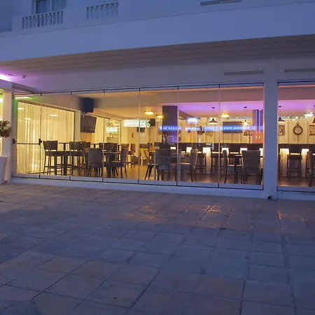 Princessa Vera Aparthotel 3*