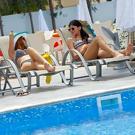 Princessa Vera Ξενοδοχείο με διαμερίσματα 3*