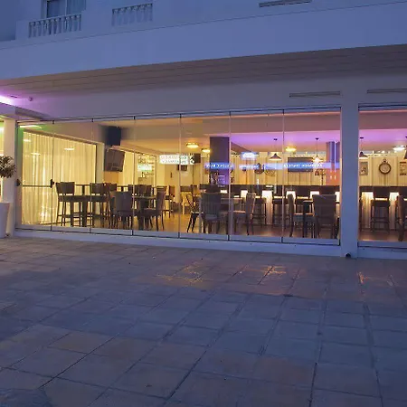 Princessa Vera Aparthotel Paphos