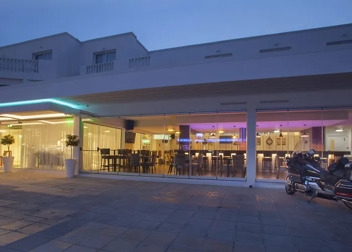 Apartahotel Princessa Vera Paphos